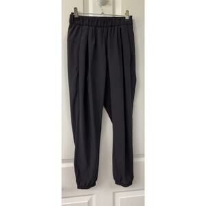 Lululemon Mat to Street Pant black size 2 Windbreaker Joggers track pleated